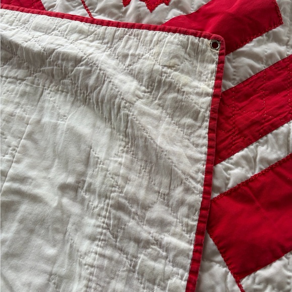 Vintage Red and White Canadian Flag Quilt 🇨🇦 - Picture 13 of 16
